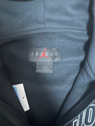 Sudadera Jordan con cremallera y capucha