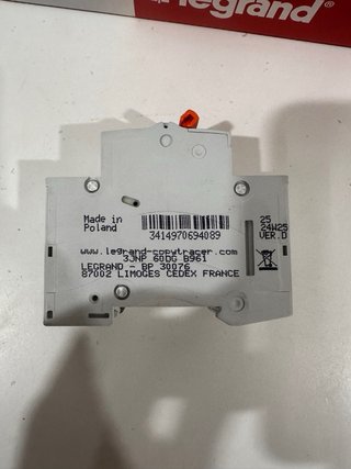 36x Interruptor Magnetotérmico Legrand RX3 1P+N C1