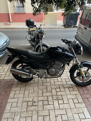 Honda CBF 250 Negra