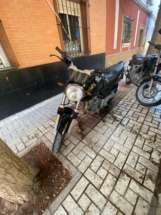 Honda CBF 250 Negra
