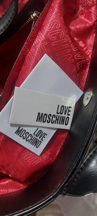 Borsa Love Moschino nera con ciondoli