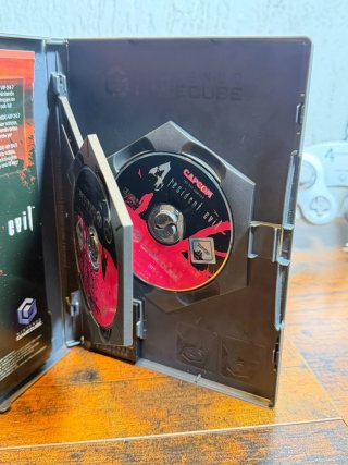 Console GAMECUBE RESIDENT EVIL 4 LIMITED EDITION