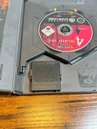 Console GAMECUBE RESIDENT EVIL 4 LIMITED EDITION