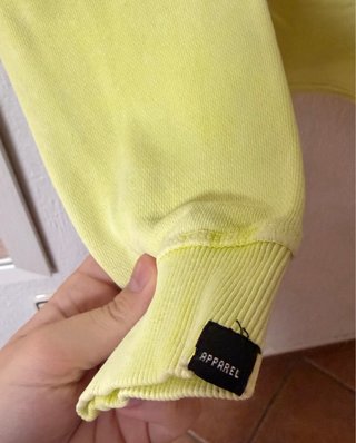 Camiseta amarilla Bershka manga larga