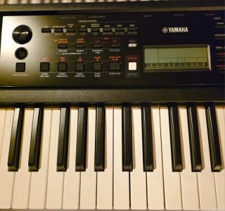 Teclado Yamaha PSR-E383 Nuevo