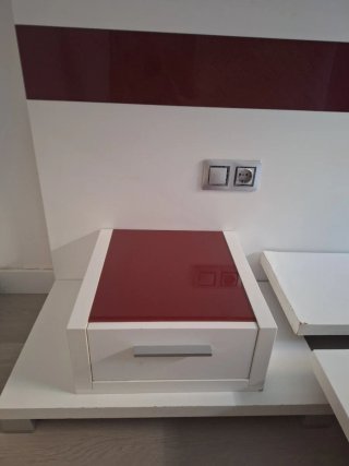 Cama Tatami Blanca con Mesitas