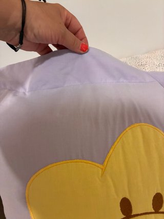 Estor infantil y cojín a juego