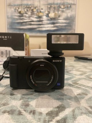 Sony ZV-1 Cámara Vlog + Accesorios