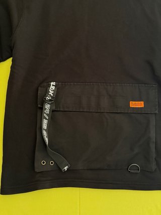Sudadera Bershka manga corta capucha negra