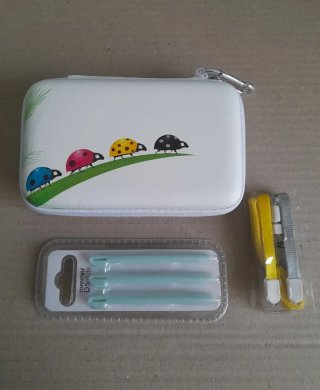 NUEVO. Custodia per 3DS, DS Lite, DSi+ cinturini+3 matite DS
