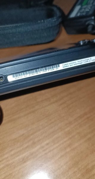 PSP 1004 + Caricabatterie + Custodia + Scheda