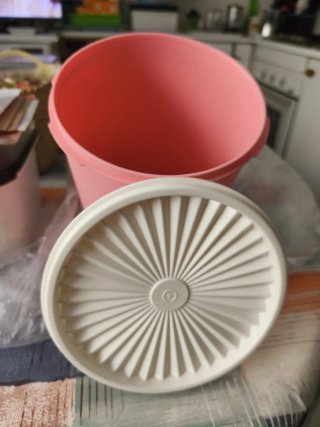 Contenedor Tupperware Rosa