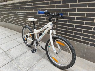 Bici infantil GT Laguna 20 blanca