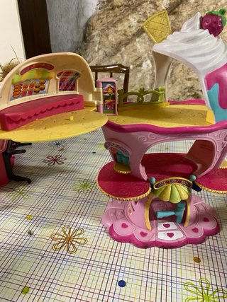 Muebles y Casita de juguete