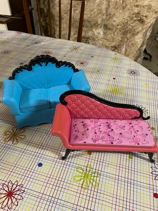 Muebles y Casita de juguete