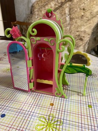 Muebles y Casita de juguete