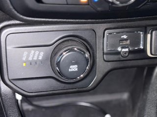 Jeep Renegade 2.0 Mjet 103kW (140CV) Night Eagle 4x4