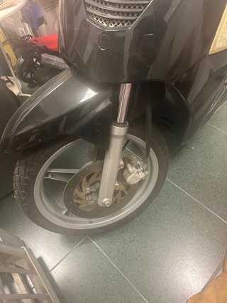 Kymco Peoples 125 Scooter Negra SOLO PARA PIEZAS