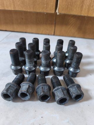 Juego Tornillos Rueda VAG 17mm
