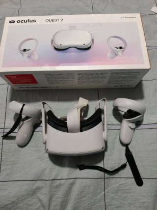 Oculus Quest 2 VR Headset
