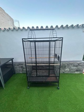 Jaula grande para loros y guacamayos