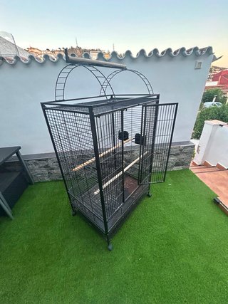 Jaula grande para loros y guacamayos