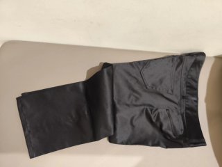 Pantalón negro elegante