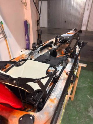 Kayak de pedales Alboran FX2 con motor 3Li 2CV