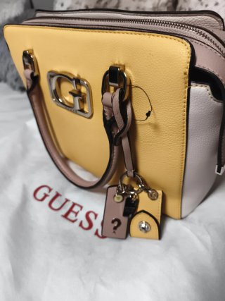 Bolso Guess Amarillo