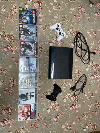 Playstation 3 + 2 mandos + 7 juegos