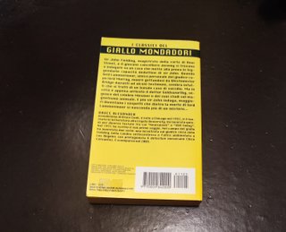 Trilogia gialli Mondadori. Buone condizioni.