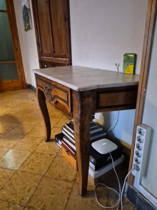 Mesa antigua madera y mármol