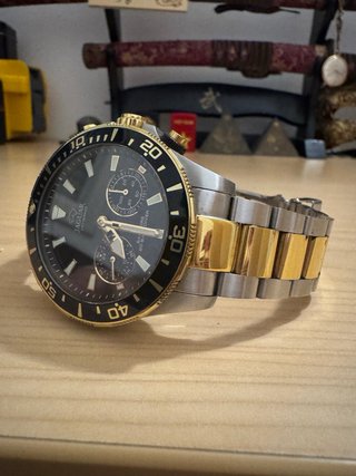 Reloj Jaguar Hybrid Diver Negro/Dorado
