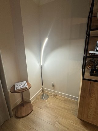 Lámpara de pie LED Schuller Cromada