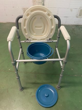 Silla WC plegable