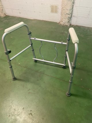 Silla WC plegable