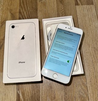 iPhone 8 Silver 64GB