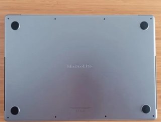 MacBook Pro 16-M1 Pro-16GB RAM-512GB