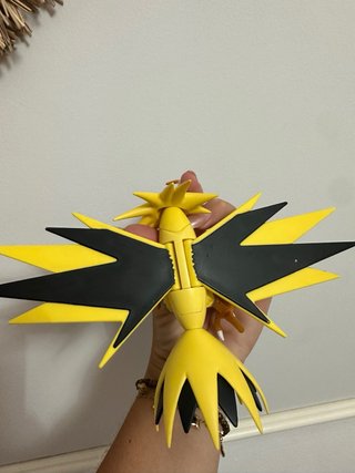 Figura Pokémon Zapdos Nintendo