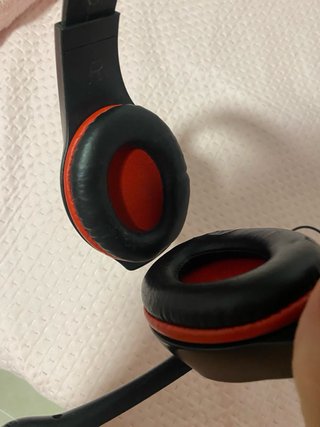 Auriculares Gaming Rojos y Negros