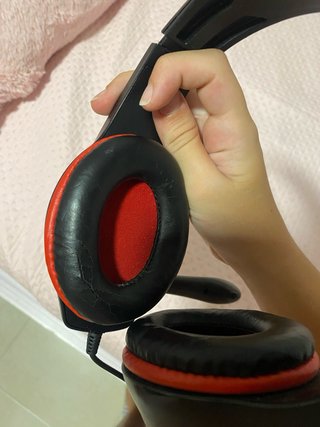 Auriculares Gaming Rojos y Negros