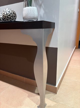 Consola y espejo recibidor elegante