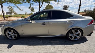 Lexus IS 300h 2014