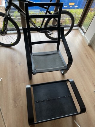 Sillón y Reposapiés IKEA Poäng Negro (sin cojines)