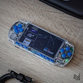 PSP 3000 Aqua Clear 64GB USB-C Batteria Nuova