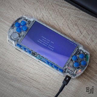 PSP 3000 Aqua Clear 64GB USB-C Batteria Nuova