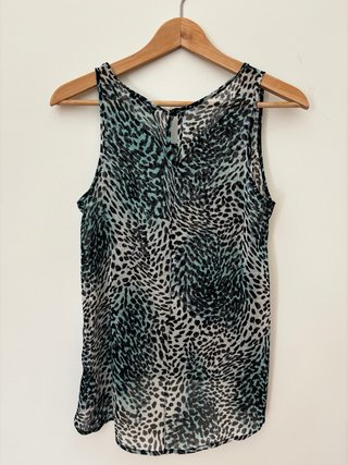 Blusa Cautiva Animal Print Talla M