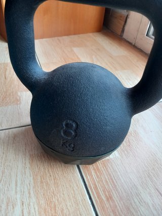 4 Mancuernas. 2 de 10kg y 2 de 8kg