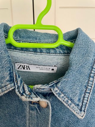 Cazadora vaquera oversize Zara S