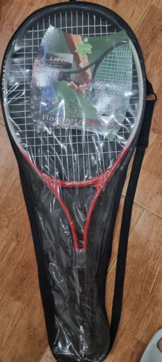 Raqueta de tenis Leiva con funda